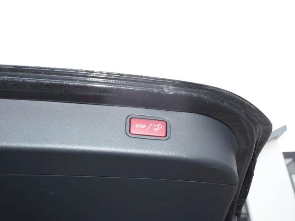 Mercedes-Benz C 300 e T Avantgarde Panorama AHK Memory Kamera