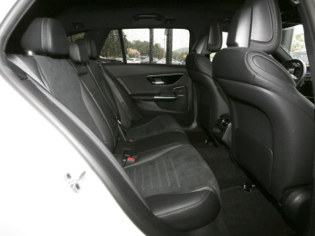 Mercedes-Benz C 300 e T AMG MBUX Navi-Prem. AHK Kamera Park-P