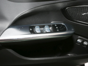 Mercedes-Benz C 300 e T AMG MBUX Navi-Prem. AHK Kamera Park-P