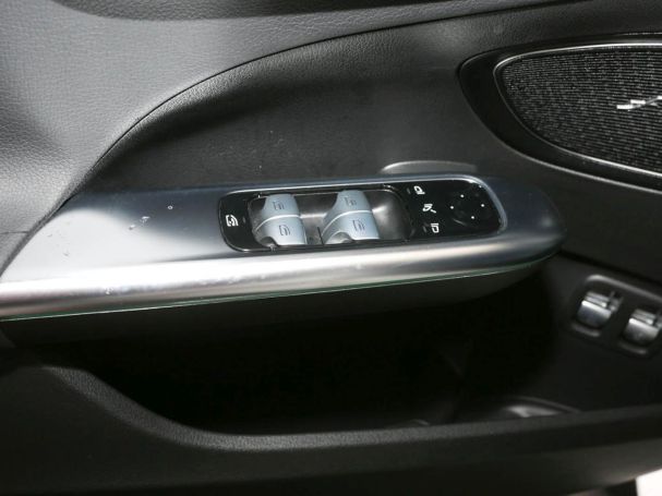 Mercedes-Benz C 300 e T AMG MBUX Navi-Prem. AHK Kamera Park-P Mercedes-Benz C 300 e T AMG MBUX Navi-Prem. AHK Kamera Park-P