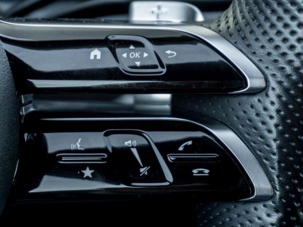 Mercedes-Benz C 300 e T AMG Night Distronic Multikontur 360°