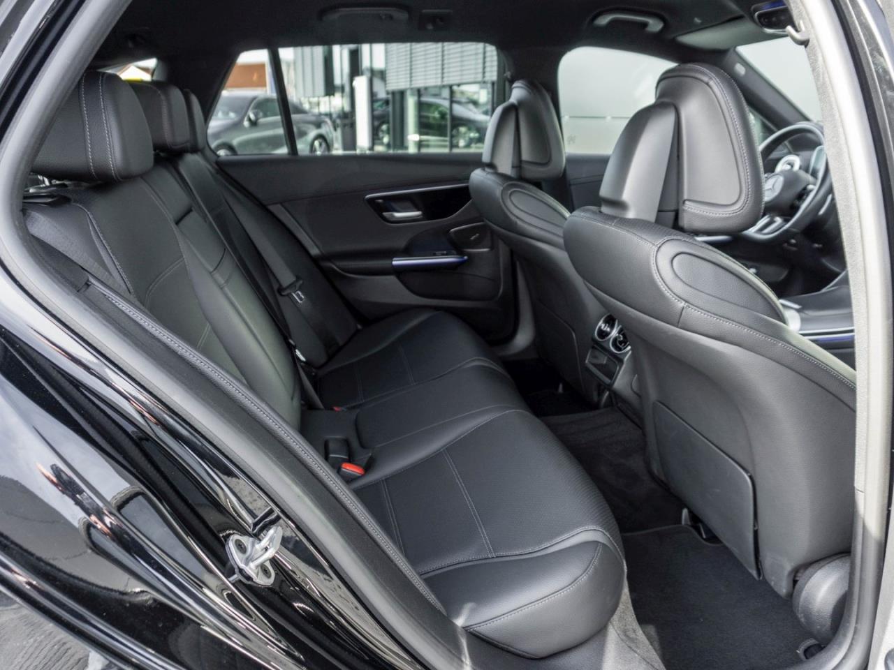 Mercedes-Benz C 300 e T AMG Night Distronic Multikontur 360°