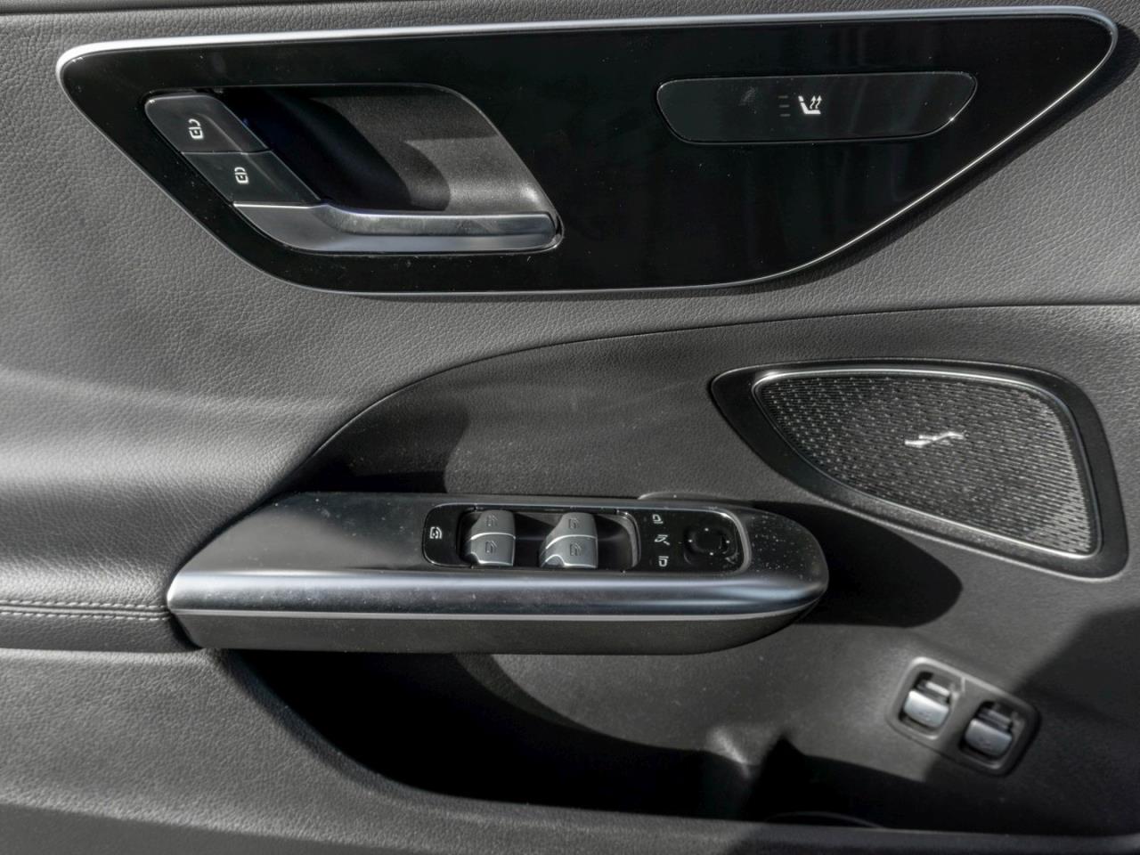 Mercedes-Benz C 300 e T AMG Night Distronic Multikontur 360°