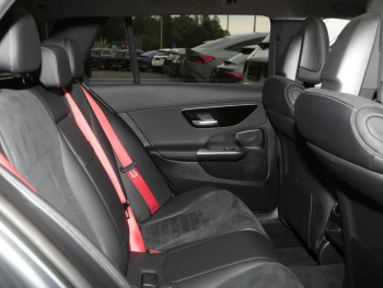 Mercedes-Benz C 300 e T AMG Night Panorama Head-Up AHK 360°