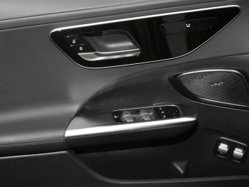 Mercedes-Benz C 300 e T AMG Night Panorama Head-Up AHK 360°