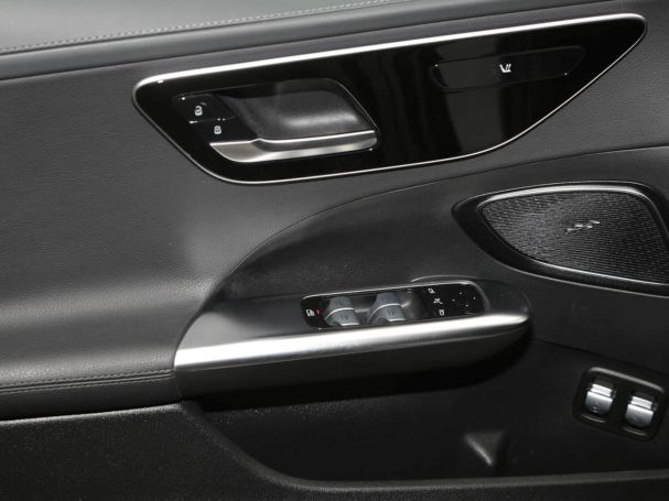 Mercedes-Benz C 300 e T AMG Night Panorama Head-Up AHK 360° Mercedes-Benz C 300 e T AMG Night Panorama Head-Up AHK 360°