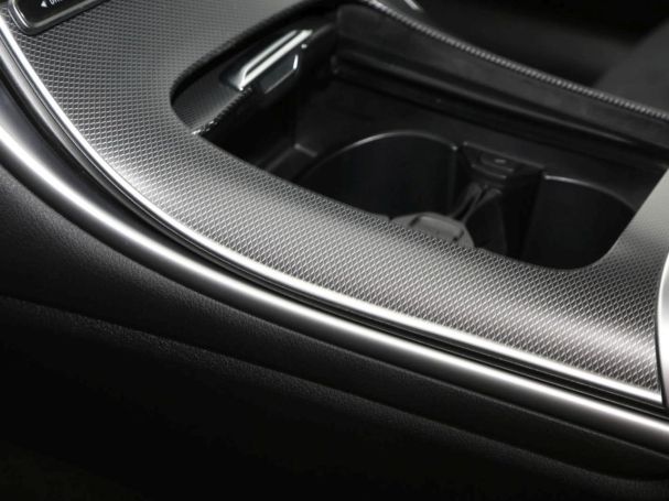 Mercedes-Benz C 300 e T AMG Night Panorama Head-Up AHK 360° Mercedes-Benz C 300 e T AMG Night Panorama Head-Up AHK 360°