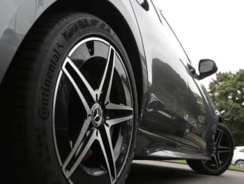 Mercedes-Benz C 300 e T AMG Night Panorama Head-Up AHK 360°