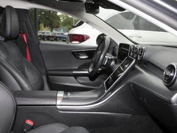 Mercedes-Benz C 300 e T AMG Night Panorama Head-Up AHK 360°