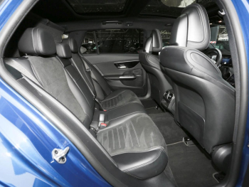 Mercedes-Benz C 300 e T AMG Night Distronic Panorama Head-Up