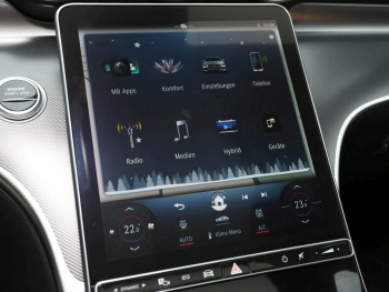 Mercedes-Benz C 300 e T AMG Night Distronic Panorama Head-Up