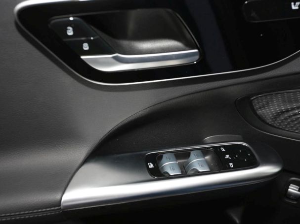 Mercedes-Benz C 300 e T AMG Night Distronic Panorama Head-Up