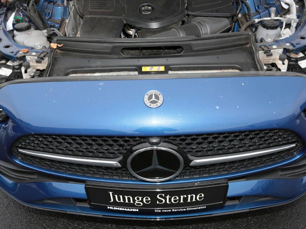 Mercedes-Benz C 300 e T AMG Night Distronic Panorama Head-Up