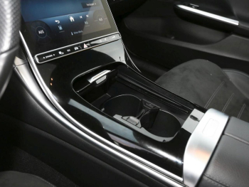 Mercedes-Benz C 300 e T AMG Night Distronic Panorama Head-Up