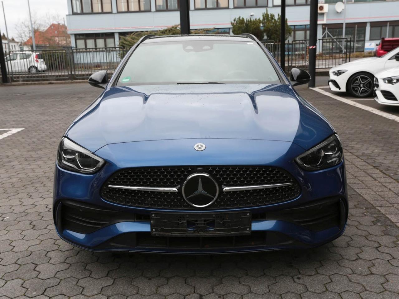 Mercedes-Benz C 300 e T AMG Night Distronic Panorama Head-Up