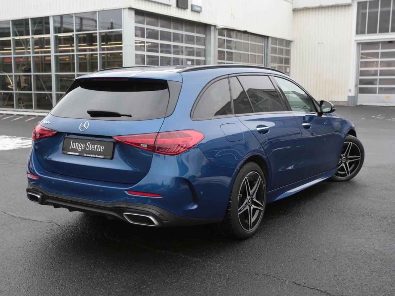 Mercedes-Benz C 300 e T AMG Night Distronic Panorama Head-Up