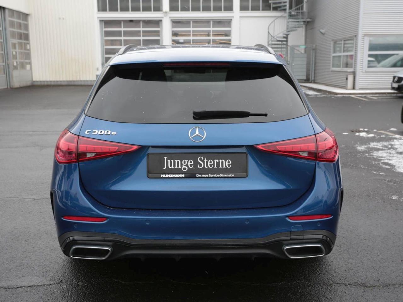 Mercedes-Benz C 300 e T AMG Night Distronic Panorama Head-Up