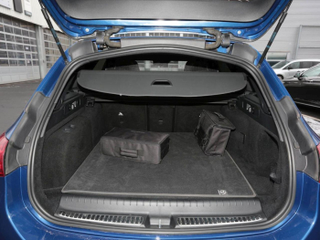 Mercedes-Benz C 300 e T AMG Night Distronic Panorama Head-Up