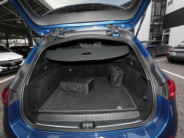 Mercedes-Benz C 300 e T AMG Night Distronic Panorama Head-Up