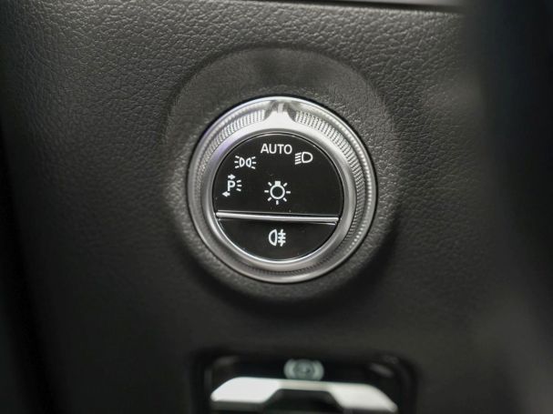 Mercedes-Benz C 300 e T AMG MBUX Navi Panorama AHK Kamera