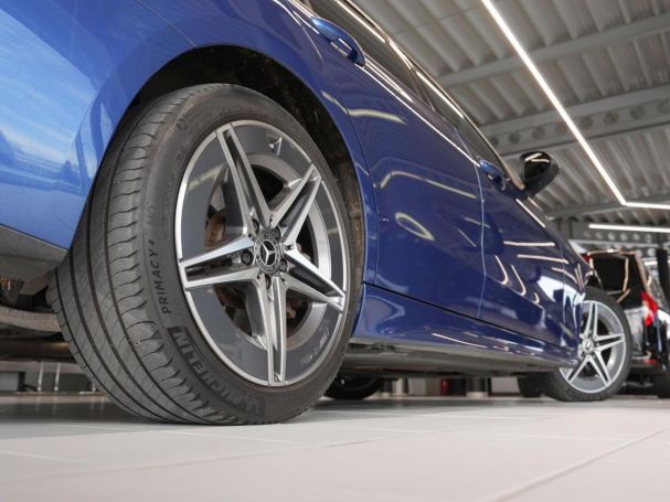 Mercedes-Benz C 300 e T AMG MBUX Navi Panorama AHK Kamera