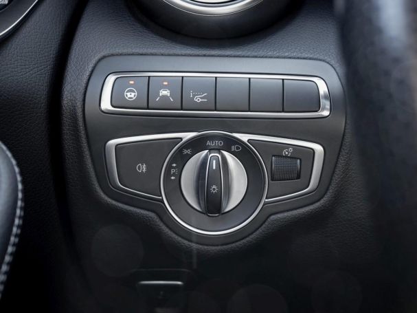 Mercedes-Benz C 220 d 4M Night Panorama Sitzklima Distronic