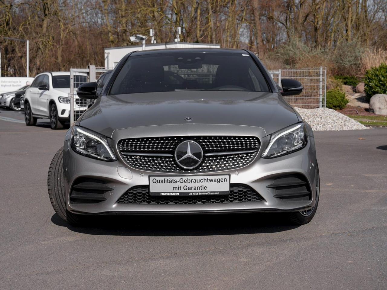 Mercedes-Benz C 220 d 4M Night Panorama Sitzklima Distronic