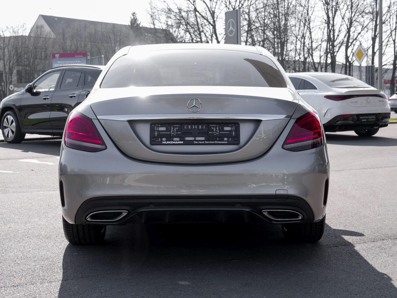 Mercedes-Benz C 220 d 4M Night Panorama Sitzklima Distronic