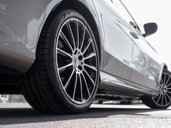 Mercedes-Benz C 220 d 4M Night Panorama Sitzklima Distronic