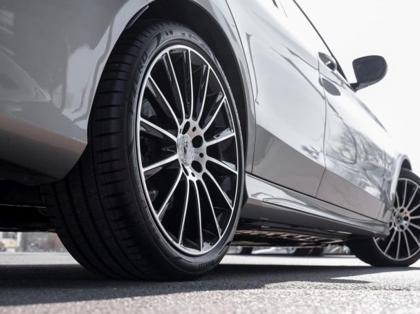 Mercedes-Benz C 220 d 4M Night Panorama Sitzklima Distronic