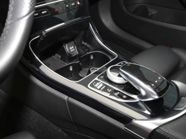Mercedes-Benz C 300 d AMG Night Navi LED Kamera Spur-Paket Mercedes-Benz C 300 d AMG Night Navi LED Kamera Spur-Paket