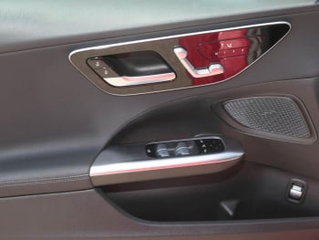 Mercedes-Benz C 180 Avantgarde MBUXNavi-Prem. Panorama Kamera