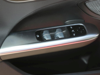Mercedes-Benz C 180 Avantgarde MBUXNavi-Prem. Panorama Kamera