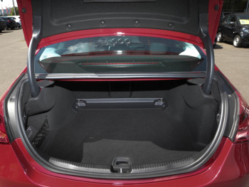 Mercedes-Benz C 180 Avantgarde MBUXNavi-Prem. Panorama Kamera