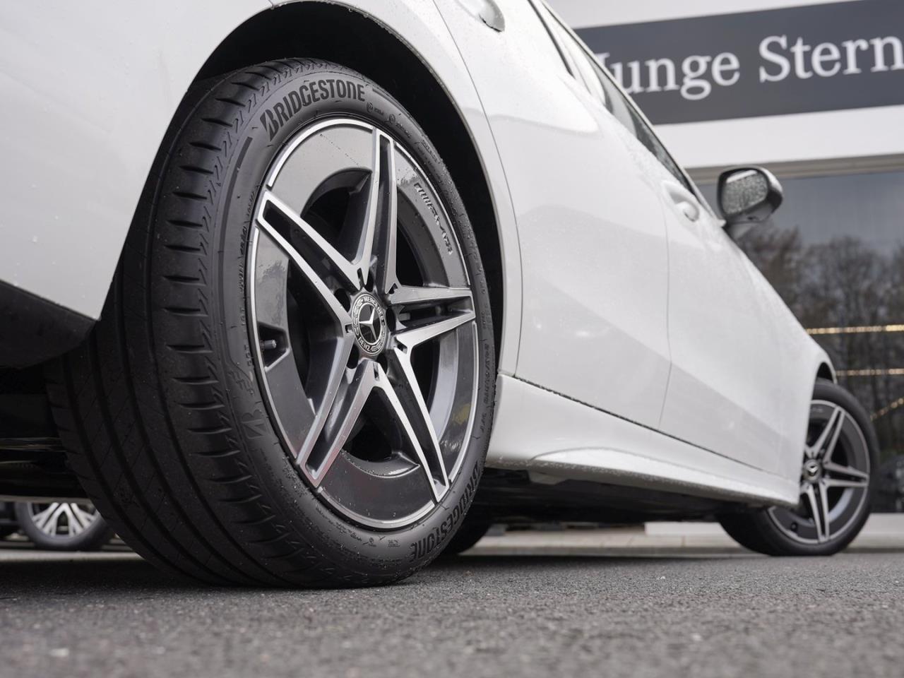 Mercedes-Benz C 200 d AMG MBUX Navi Memory Kamera Winter-Paket