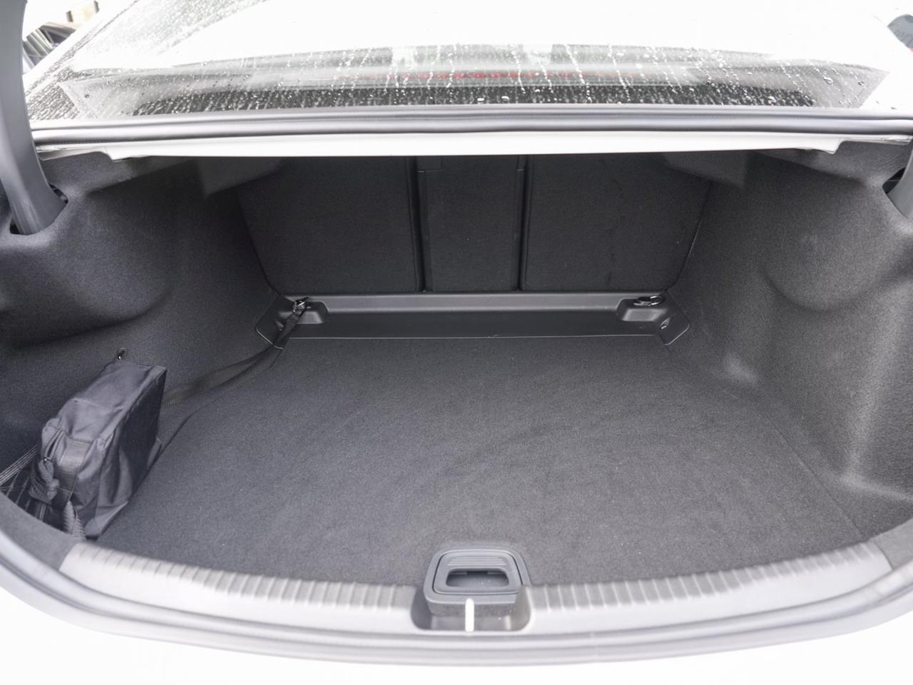 Mercedes-Benz C 200 d AMG MBUX Navi Memory Kamera Winter-Paket