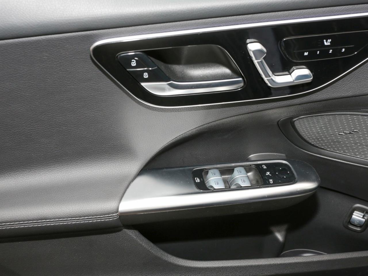 Mercedes-Benz C 200 d Avantgarde Navi Panorama Kamera Memory