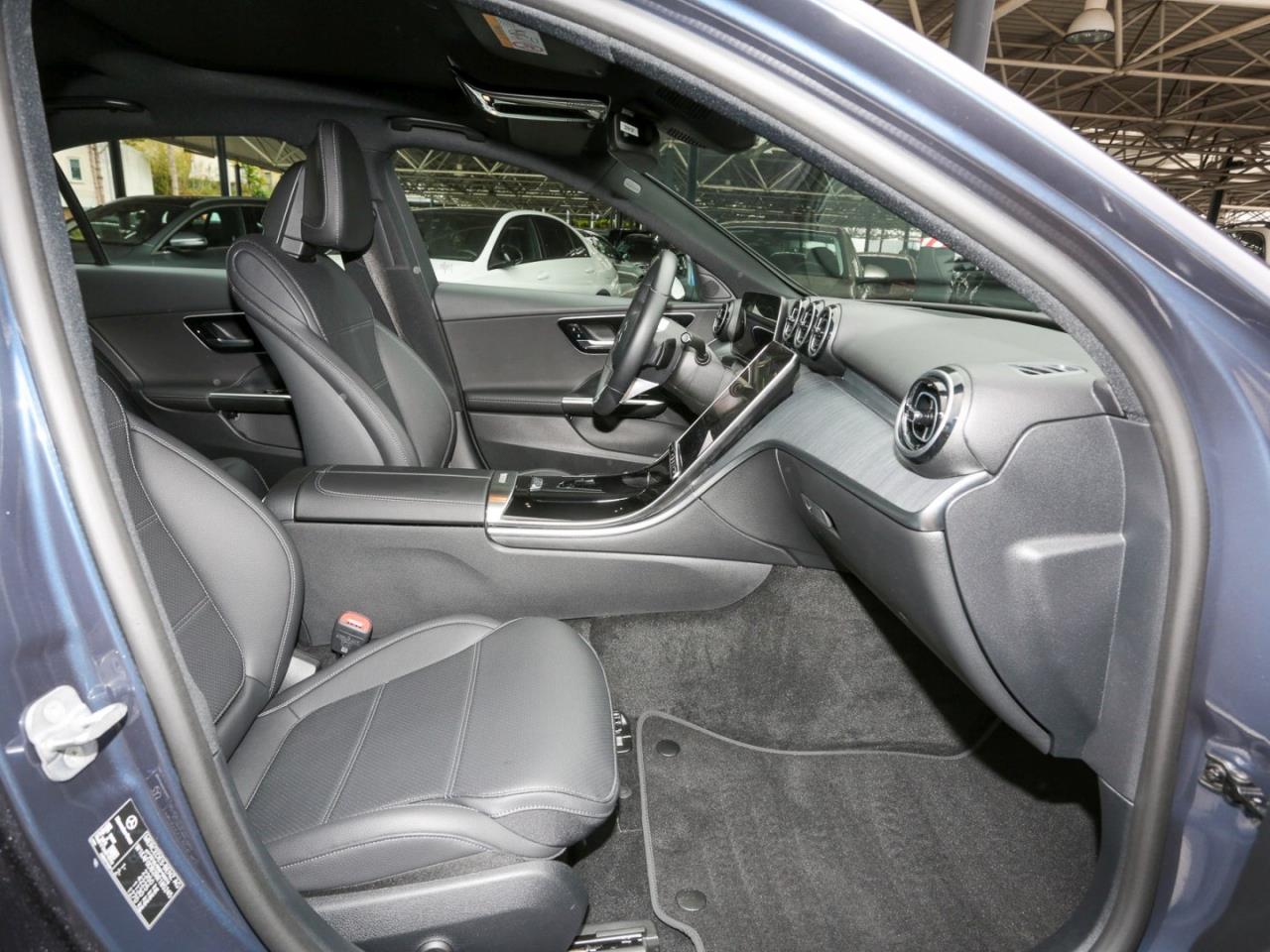 Mercedes-Benz C 200 d Avantgarde Navi Panorama Kamera Memory