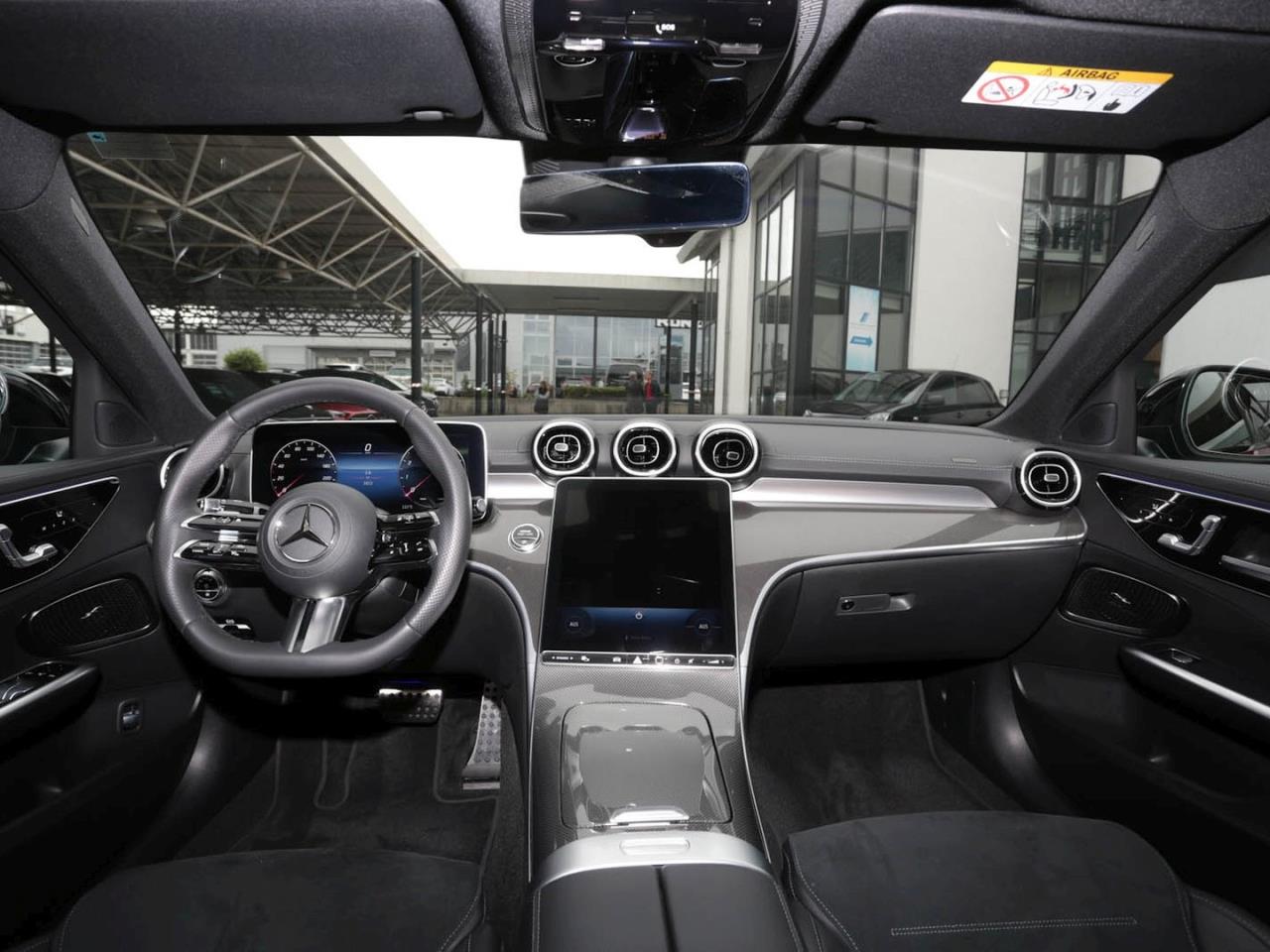 Mercedes-Benz C 200 AMG Night Panorama-Schiebedach Memory 360° Mercedes-Benz C 200 AMG Night Panorama-Schiebedach Memory 360°