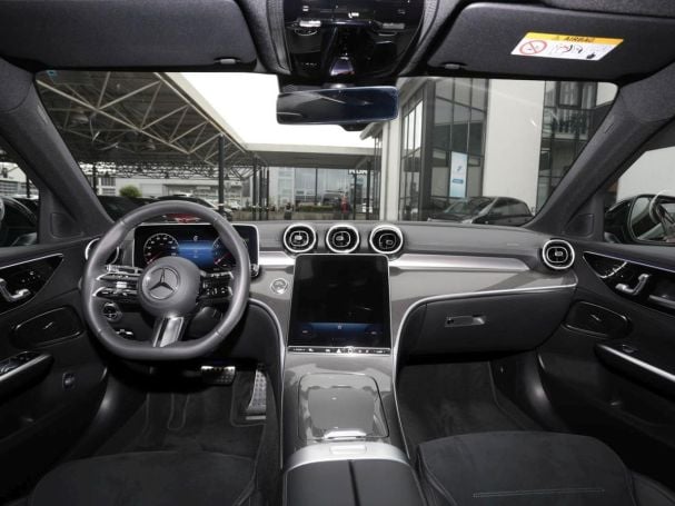 Mercedes-Benz C 200 AMG Night Panorama-Schiebedach Memory 360°