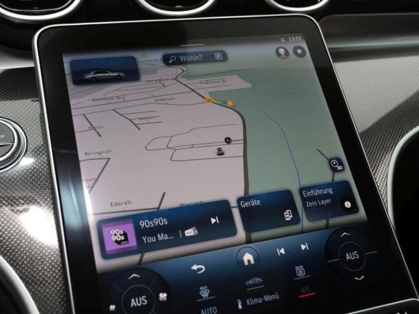 Mercedes-Benz C 200 AMG Night Panorama-Schiebedach Memory 360°