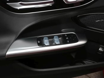 Mercedes-Benz C 200 AMG Night Panorama-Schiebedach Memory 360° Mercedes-Benz C 200 AMG Night Panorama-Schiebedach Memory 360°