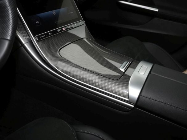 Mercedes-Benz C 200 AMG Night Panorama-Schiebedach Memory 360°