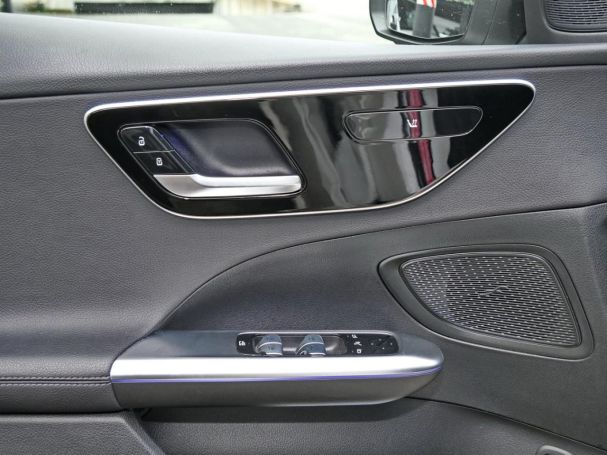 Mercedes-Benz C 200 Avantgarde Night Navi Panorama Kamera