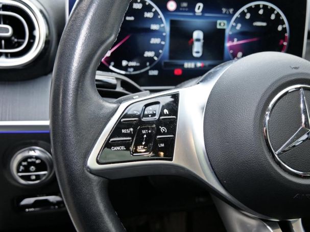 Mercedes-Benz C 200 Avantgarde Night Navi Panorama Kamera