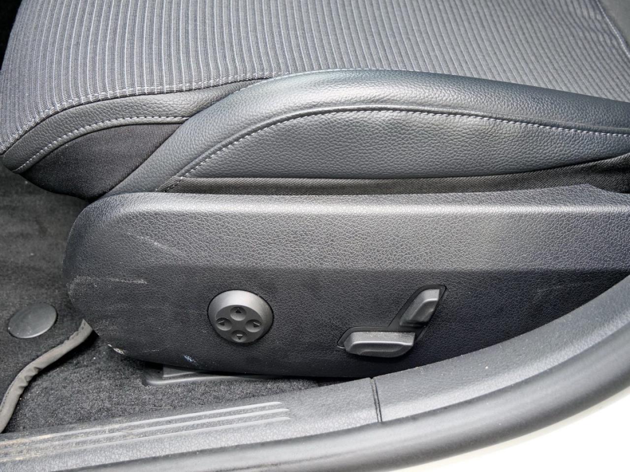 Mercedes-Benz C 200 Avantgarde Night Navi Panorama Kamera