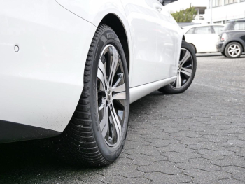 Mercedes-Benz C 200 Avantgarde Night Navi Panorama Kamera