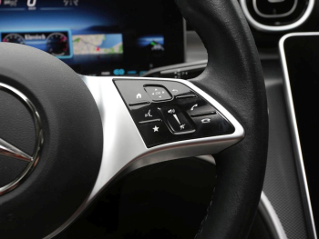 Mercedes-Benz C 220 d Avantgarde Navi Distronic Kamera Park-P