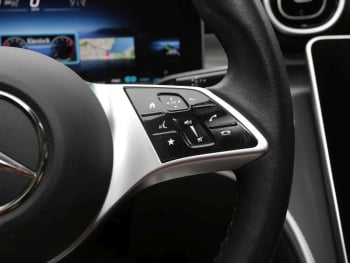 Mercedes-Benz C 220 d Avantgarde Navi Distronic Kamera Park-P