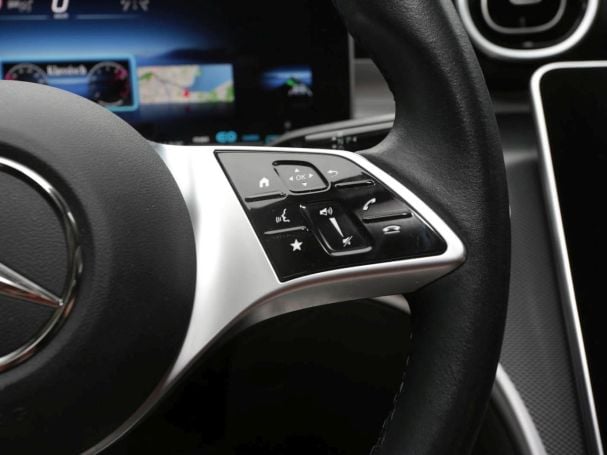 Mercedes-Benz C 220 d Avantgarde Navi Distronic Kamera Park-P